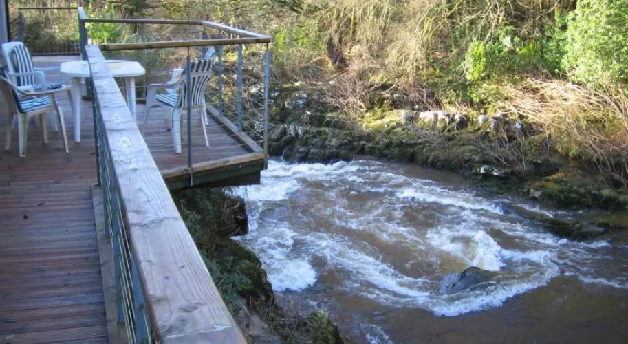 Nire Valley River Cottage