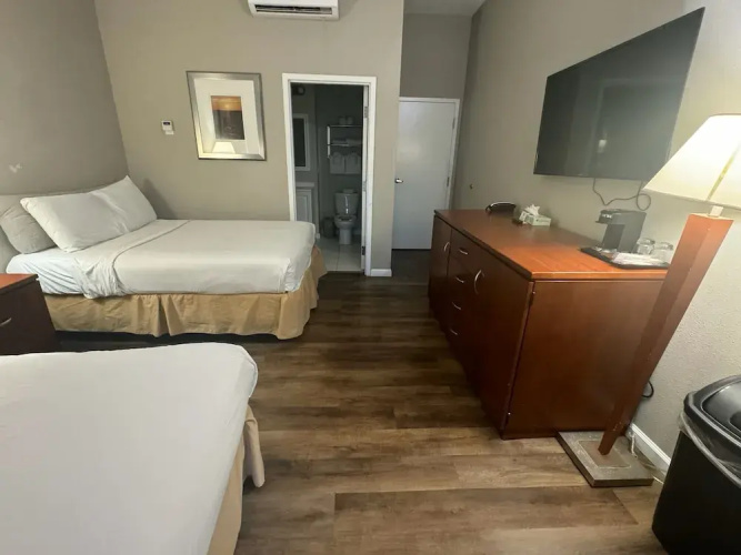 John's Pass Hotel