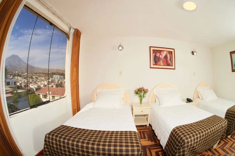 Standard Triple room