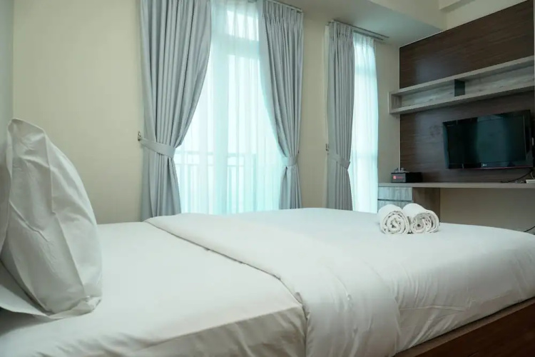 Modern And Comfy Studio Puri Orchard Apartment