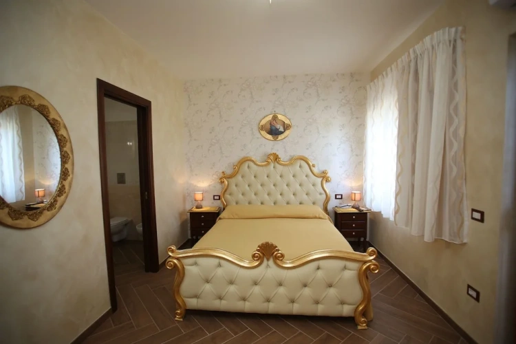 Economy Double Basement room