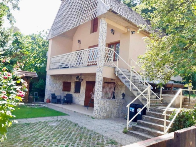 2 Bedrooms Cottage