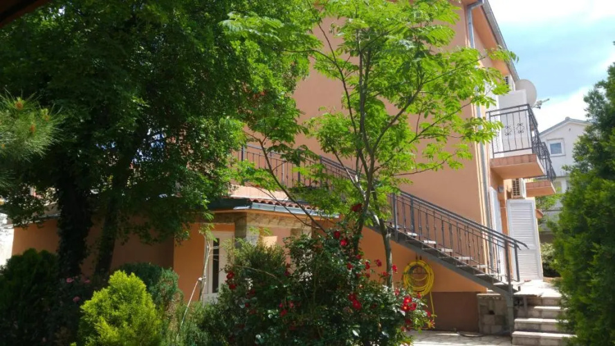 Apartments Eden