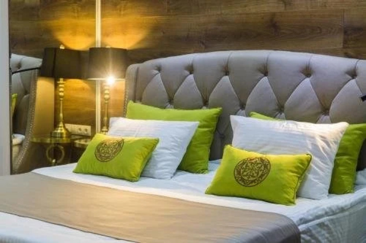 QonaQ Hotel