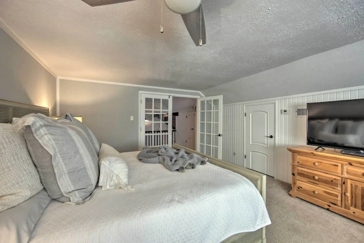 4 Bedrooms Cottage