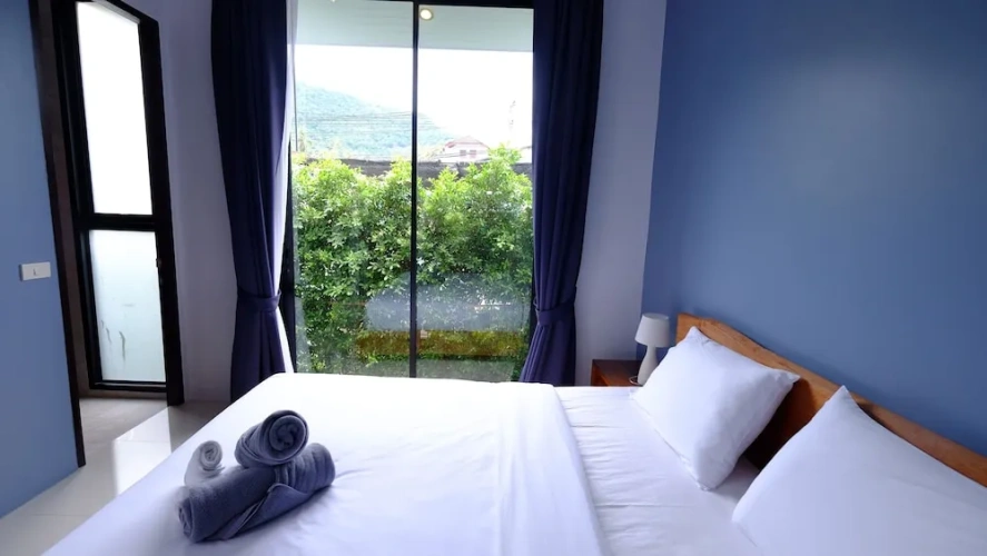 Standard Quadruple Family room