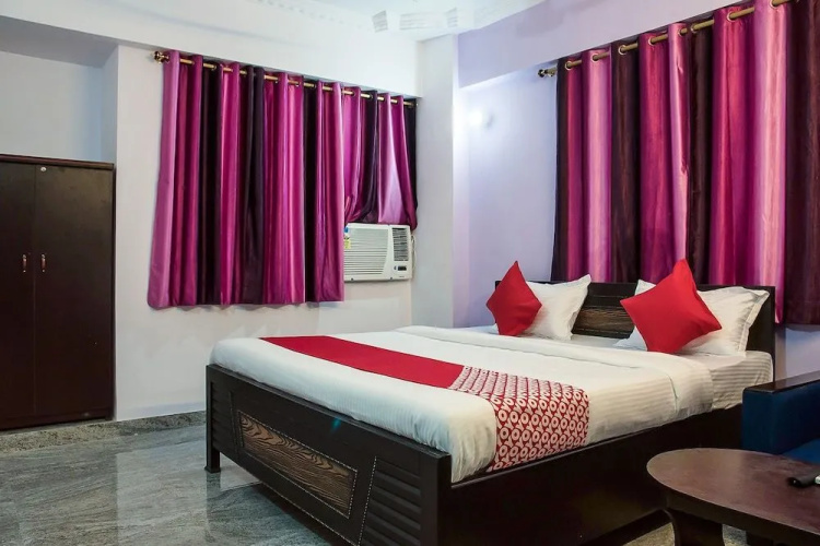 OYO 16360 Green Homes