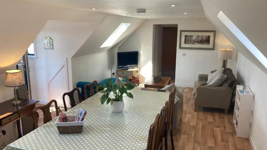 The Art Loft, Crieff: Town Centre Apartment