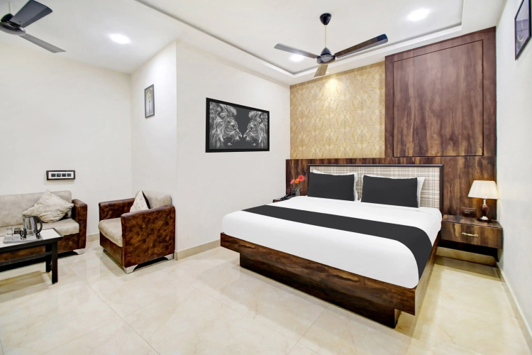 Hotel O Vijayawada Near Railway Station