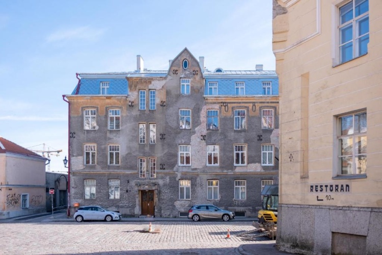 1 Bedroom Apartment