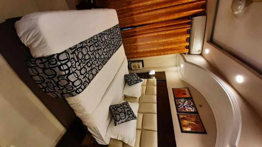 Krishna Inn