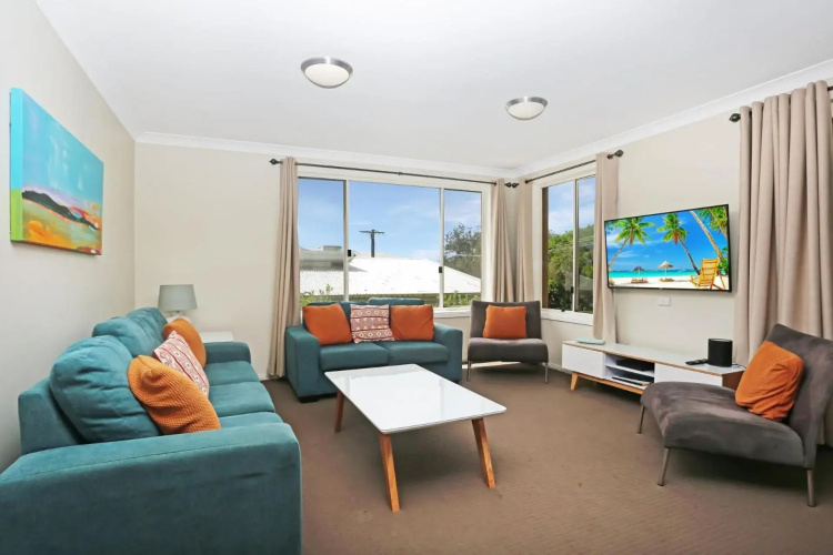 Aquarius Apartment 4