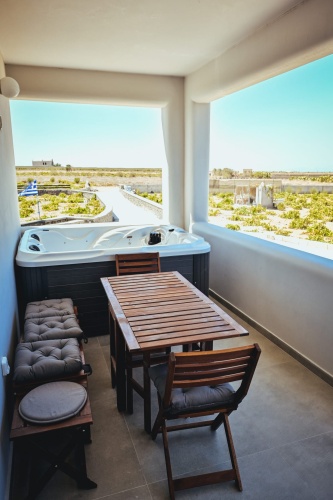 2 Bedrooms Apartment with sea view