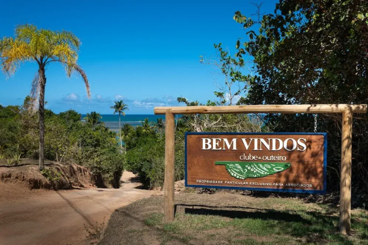Suites Com Piscina Outeiro - Espelho