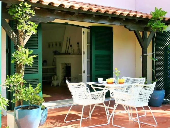 3 Bedrooms Cottage