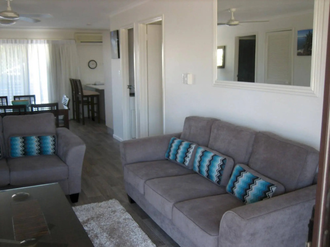 Regency Waterfront Motel