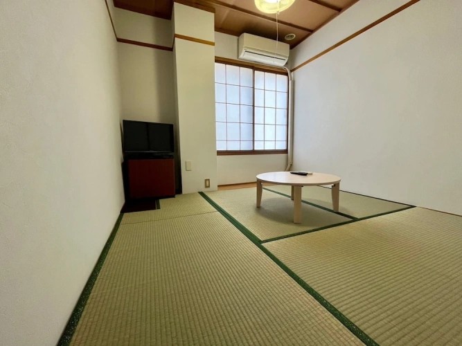 Economy Twin room