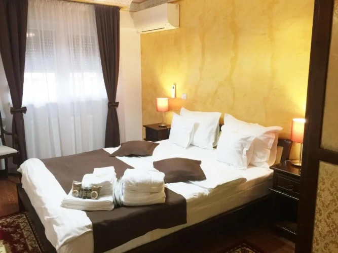 2 Bedrooms Business Apartment
