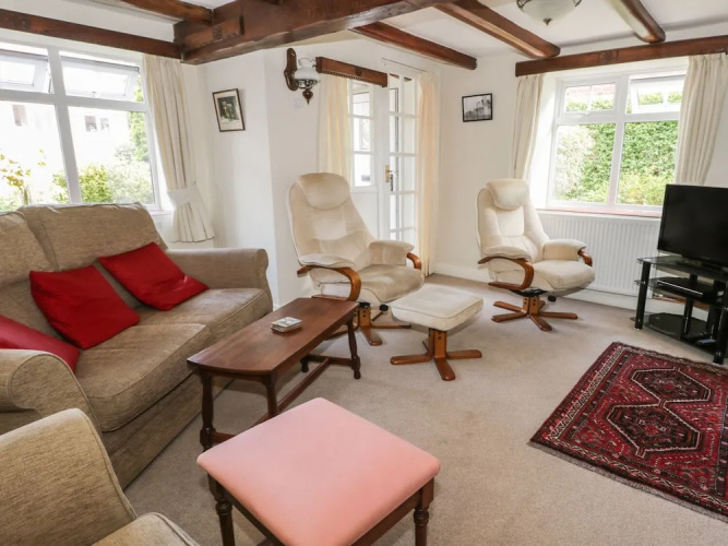 Lyndale Cottage