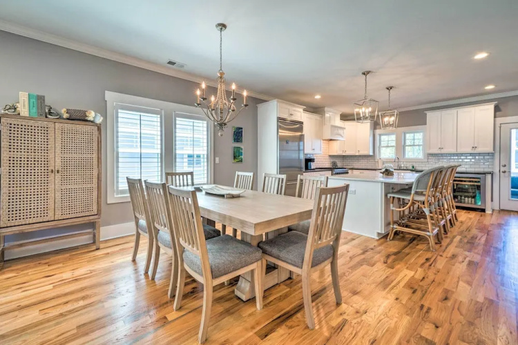 Bright Coastal Abode With Porch & Beach Access!