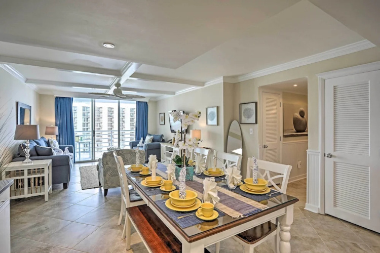 Warm Weather Escape w/ Pool Access in Myrtle Beach