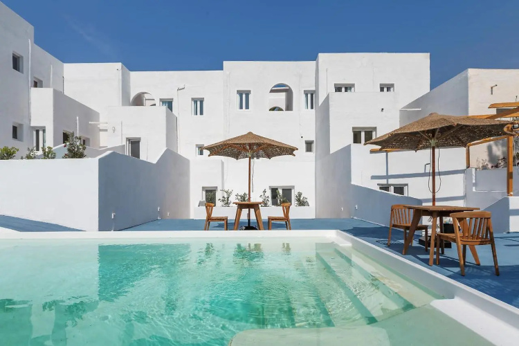 Voca Hotel & Suites