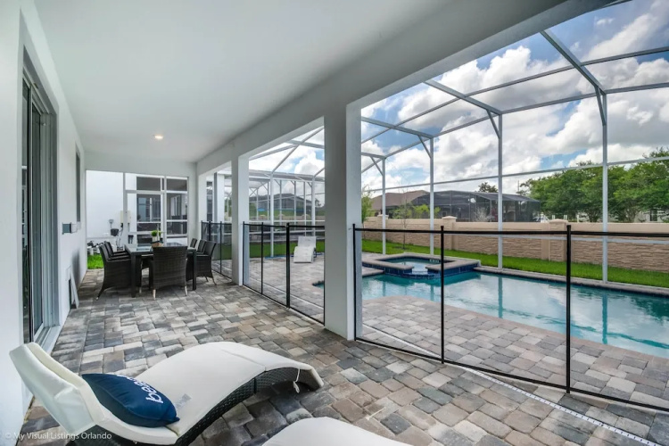 1684 Moonvalley Drive