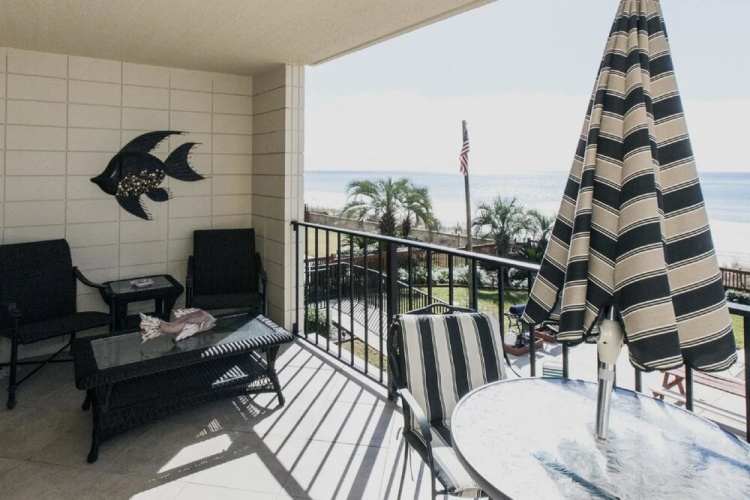 209 Mariner West