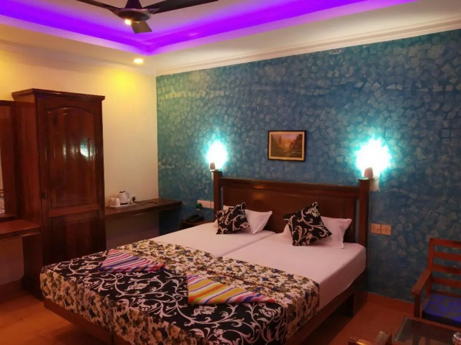 Hotel Thushara