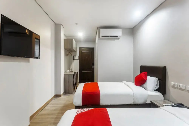 Oyo 241 Airo Hotel