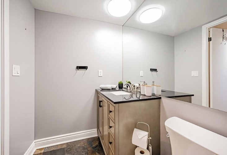 1 Bedroom Suite with balcony and with city view