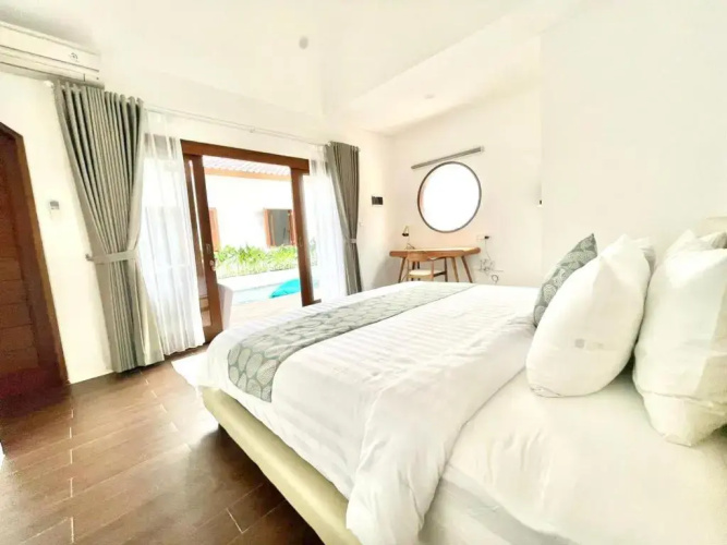 King Bed Pool Villa Paradise - North Seminyak