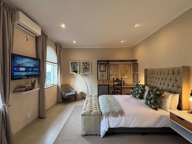 Standard Double room with city view