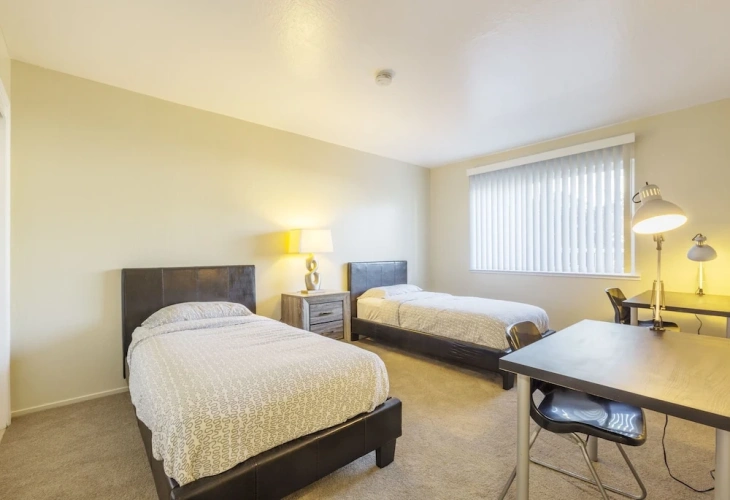 2 Bedrooms Apartment