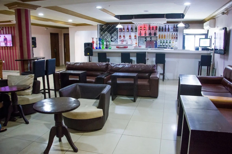 Kaft Hotels and Lounge