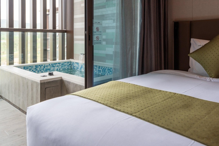 Double Suite with lake view