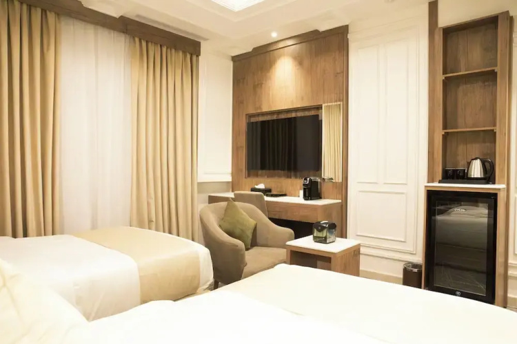Nars Plus Al Naeem Hotel