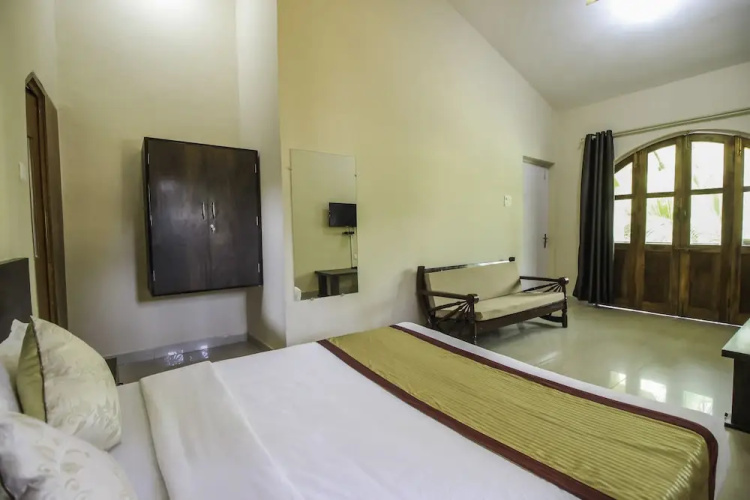 OYO 10958 Home Modern Studios Candolim