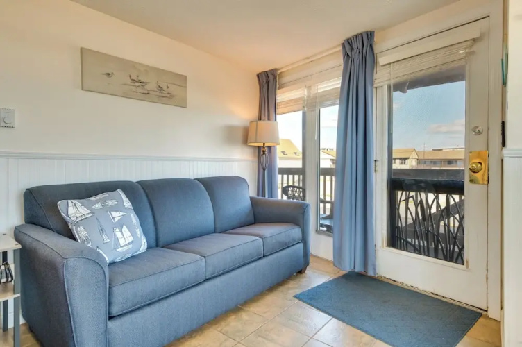 'beachfront 12' Condo on Old Orchard Beach