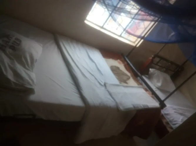 Makis Guest Rooms