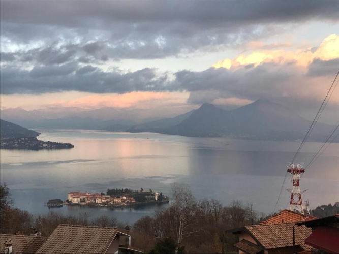 1 Bedroom Apartment with lake view