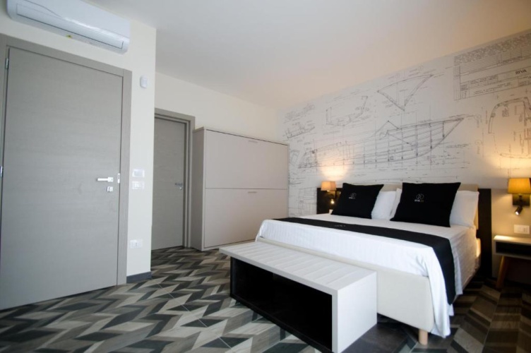 Standard Quadruple room with balcony