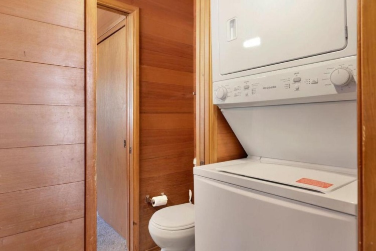 2 Bedrooms Chalet