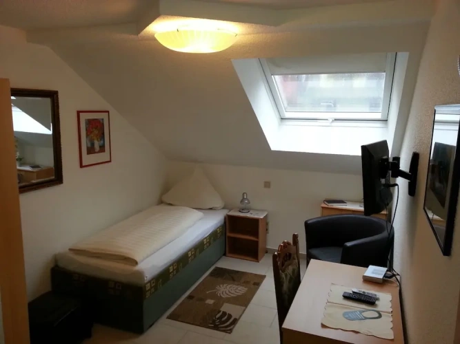 Standard Single room