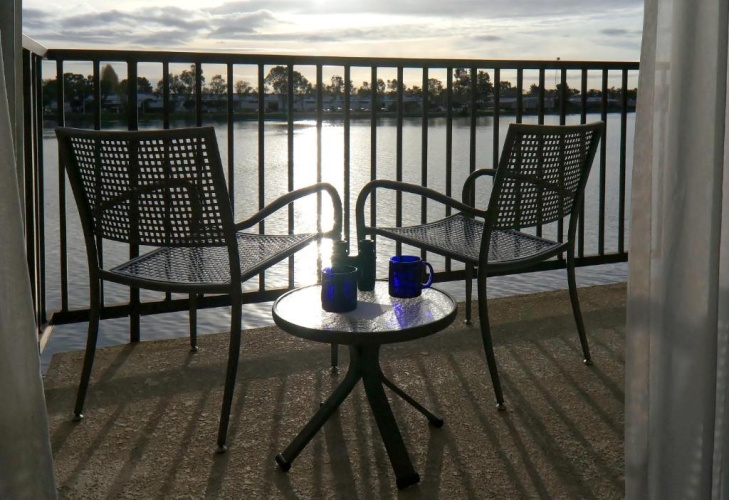 Standard room with balcony and with water view