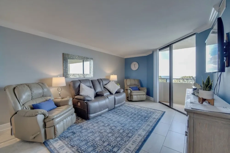 1 Bedroom Apartment with balcony