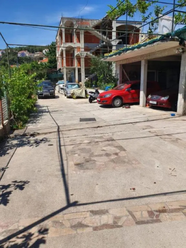 Apartments Kaza