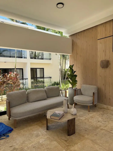 New Chic 2BR APT.