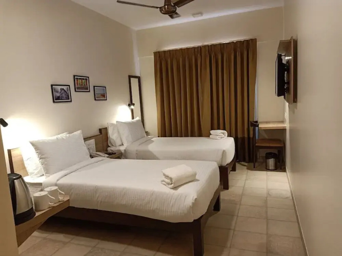 Hotel Sharayu One