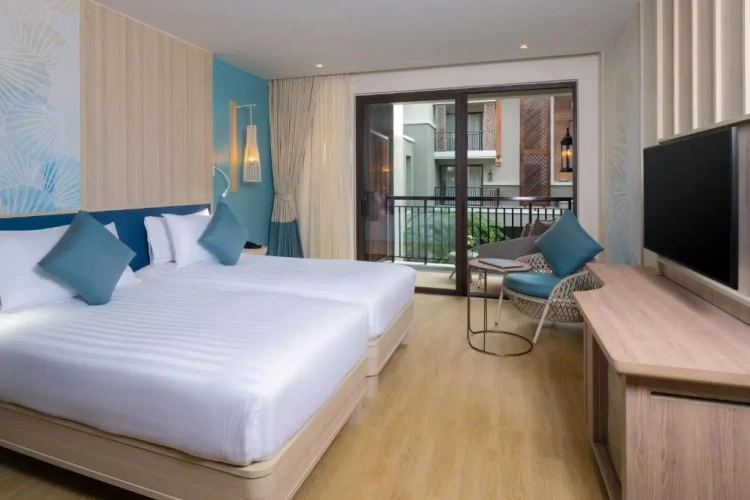 Deluxe Beach Wing Twin room Pool View